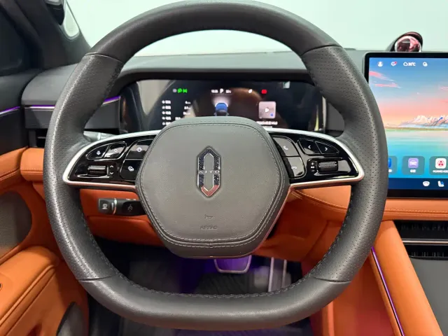 Aito M7 — Фото автомобиля 13