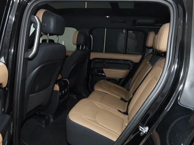 Land Rover Defender — Фото автомобиля 11