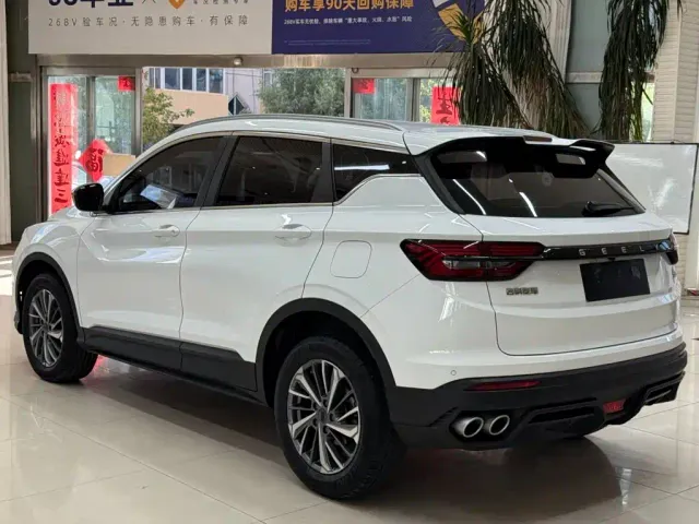 Geely Binyue — Фото автомобиля 6