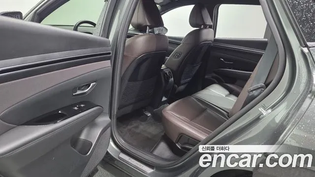 Hyundai Tucson Tucson (NX4) Бензин 1.6 турбо 2WD — Фото автомобиля 11