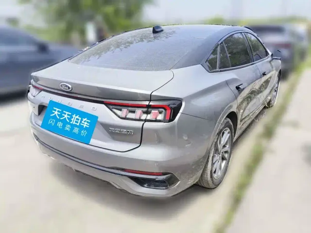 Ford Mondeo — Фото автомобиля 2