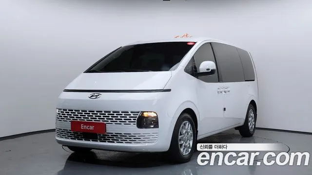 Фотография автомобиля — Hyundai Staria