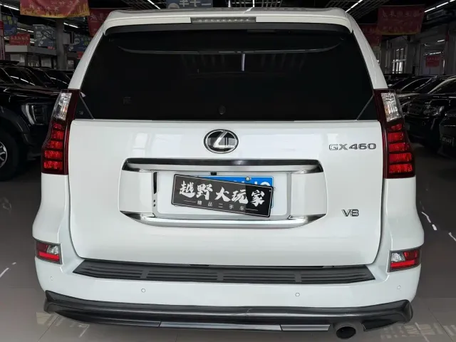 Lexus GX — Фото автомобиля 8