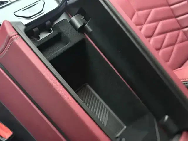 BMW 5 Series — Фото автомобиля 11