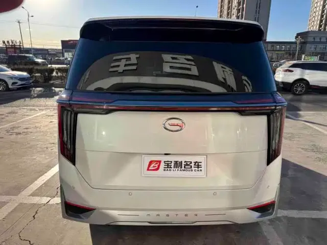 GAC Trumpchi M8 — Фото автомобиля 5