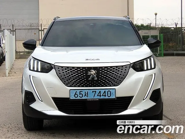 Фотография автомобиля — Peugeot 2008