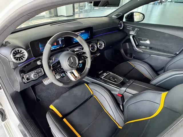 Mercedes-Benz A-Class AMG — Фото автомобиля 6