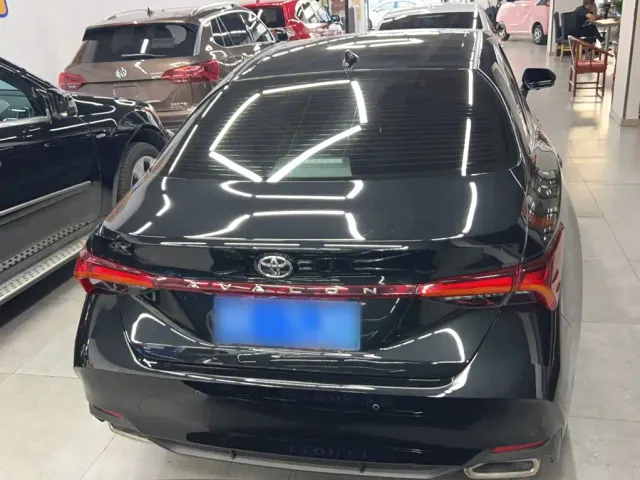 Toyota Avalon — Фото автомобиля 12