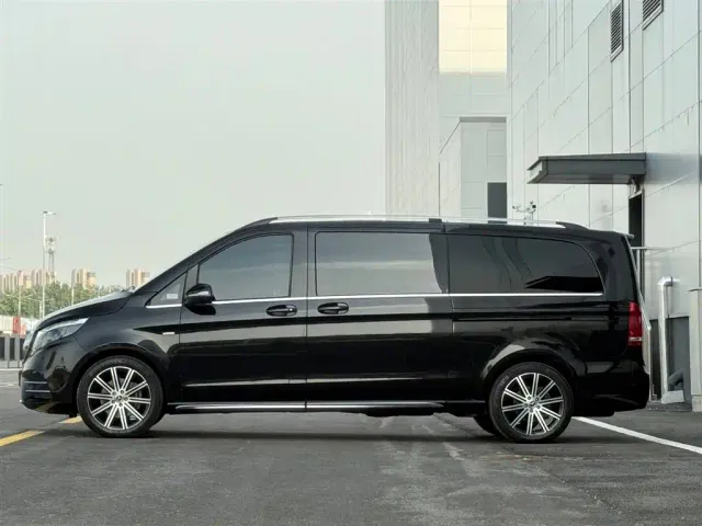 Mercedes-Benz V-Class — Фото автомобиля 4