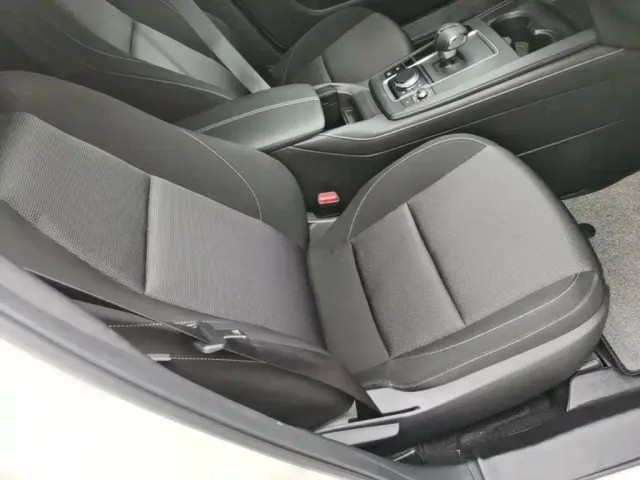 Mazda CX-30 EV — Фото автомобиля 24