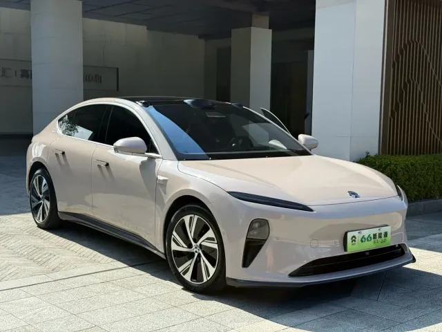 Nio ET5 — Фото автомобиля 3