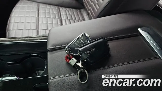 Cadillac Escalade 5th Gen — Фото автомобиля 21