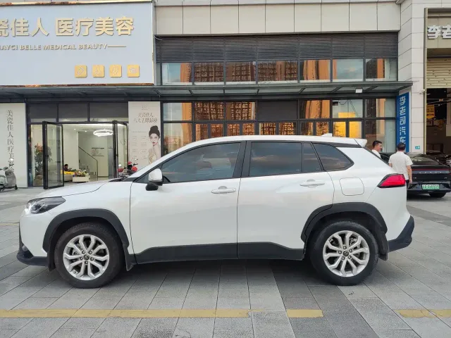 Toyota Frontlander — Фото автомобиля 3