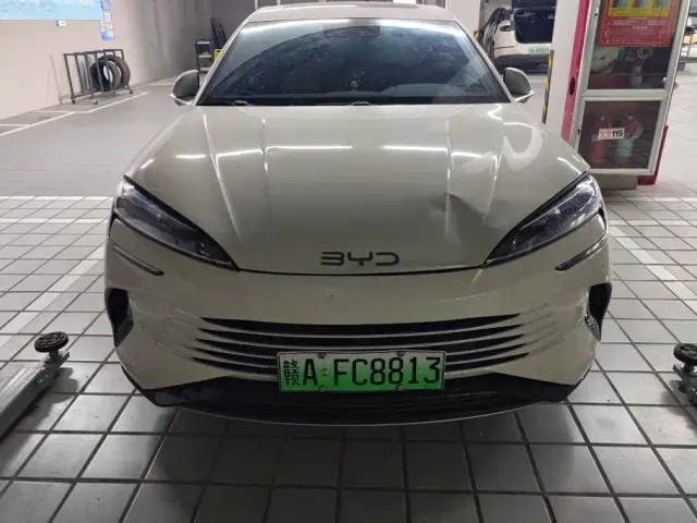BYD Seal 07 DM-i — Фото автомобиля 2