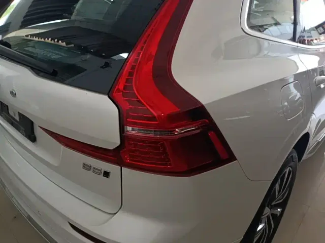 Volvo XC60 — Фото автомобиля 7