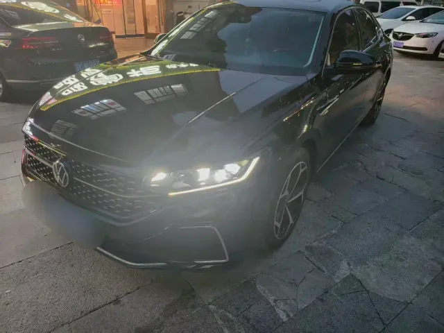 Фотография автомобиля — Volkswagen Passat