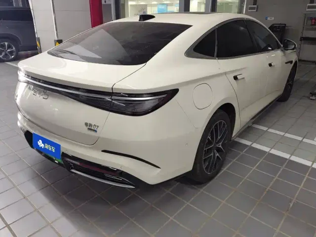 BYD Seal 07 DM-i — Фото автомобиля 3