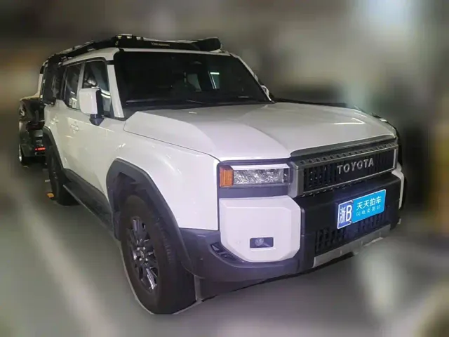 Toyota Prado — Фото автомобиля 3