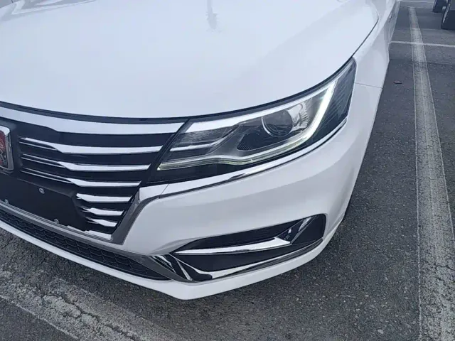 Roewe i6 — Фото автомобиля 23