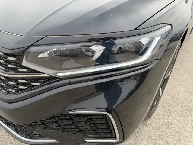 Volkswagen Passat — Фото автомобиля 19