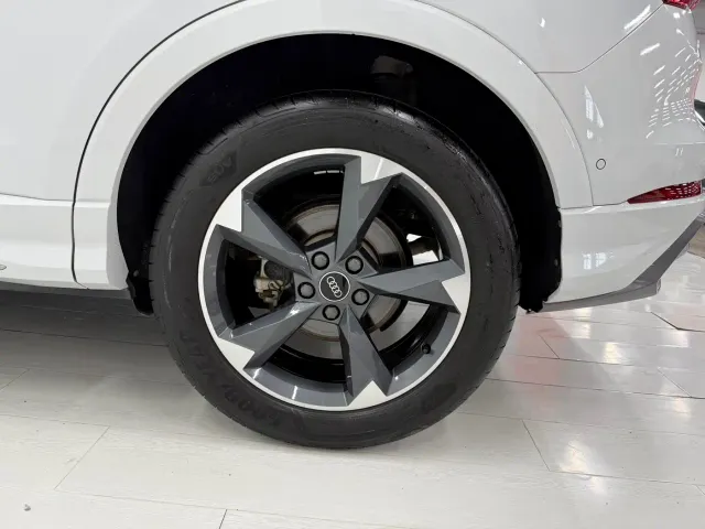 Audi Q3 — Фото автомобиля 23