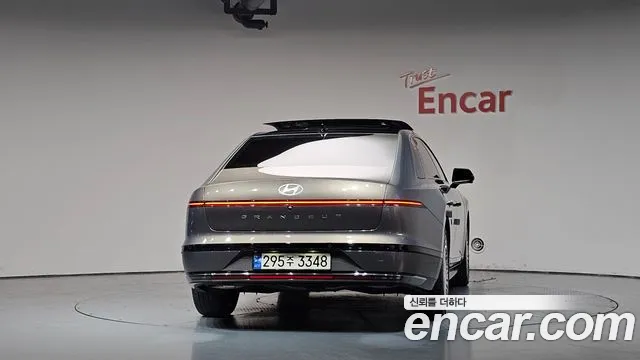 Hyundai Grandeur — Фото автомобиля 3