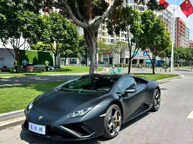 Lamborghini Huracan — Фото автомобиля 3