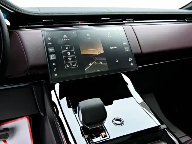 Land Rover Range Rover Sport — Фото автомобиля 17