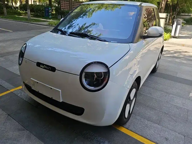 Фотография автомобиля — Changan Lumin