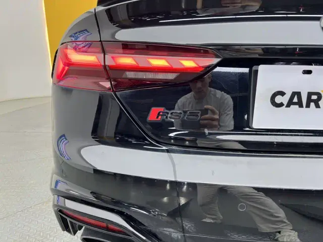 Audi RS 5 — Фото автомобиля 9