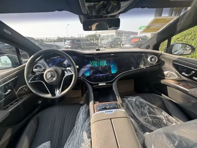 Mercedes-Benz EQS — Фото автомобиля 9