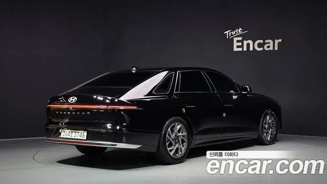 Hyundai Grandeur Grandeur (GN7) 2.5 Бензин 2WD — Фото автомобиля 2