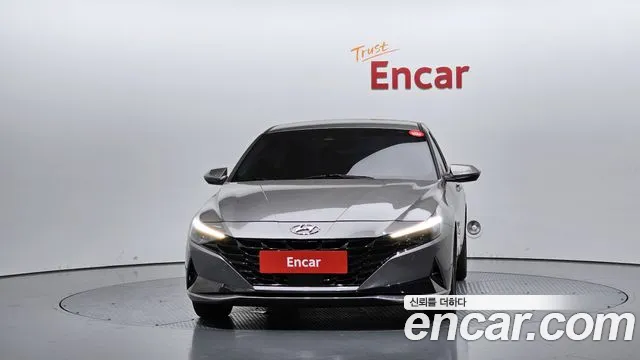 Hyundai Avante — Фото автомобиля 3