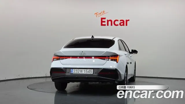 Hyundai Avante CN7 — Фото автомобиля 4