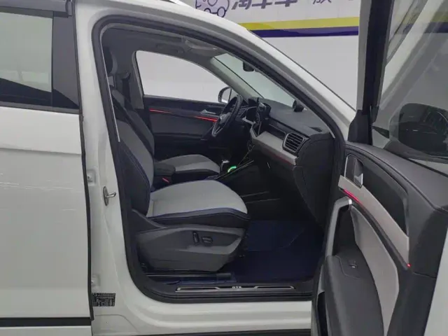 Volkswagen Tayron GTE Plug-in Hybrid — Фото автомобиля 8