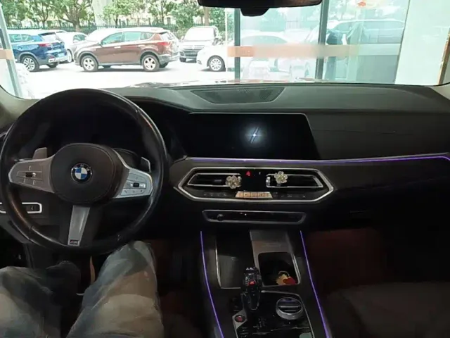 BMW X5 — Фото автомобиля 9