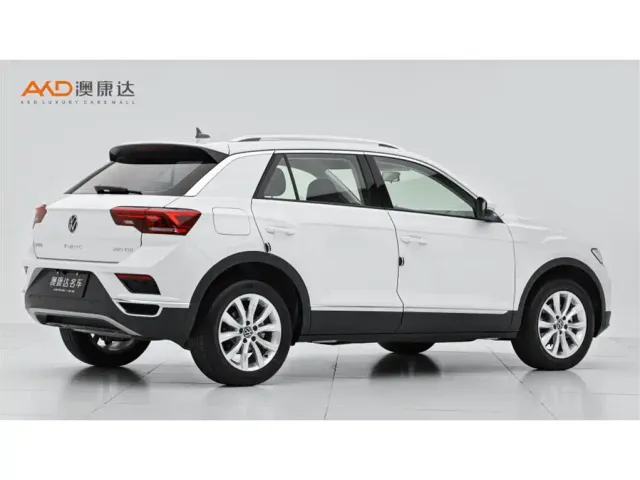 Volkswagen T-Roc — Фото автомобиля 3