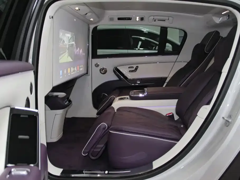 Zunjie Zunjie S800 2025 Model Extended Range Starlight Executive Edition 4-seater — Фото автомобиля 7