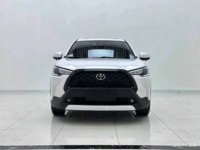 Toyota Corolla Cross — Фото автомобиля 2
