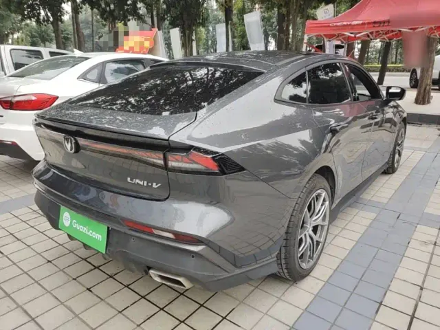 Changan UNI-V — Фото автомобиля 6