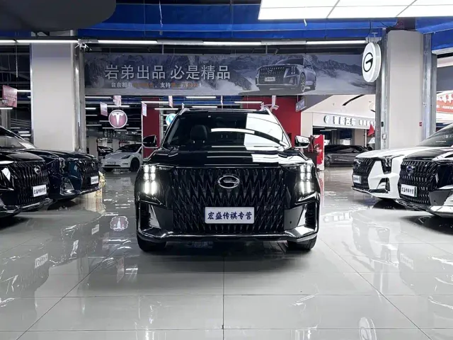 GAC Trumpchi GS8 — Фото автомобиля 4