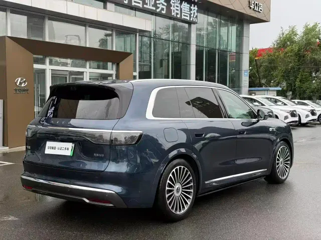 Aito M8 — Фото автомобиля 6