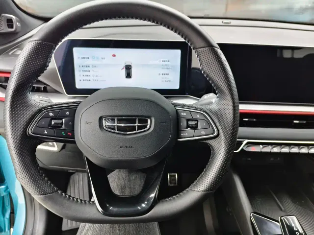 Geely Binyue — Фото автомобиля 4