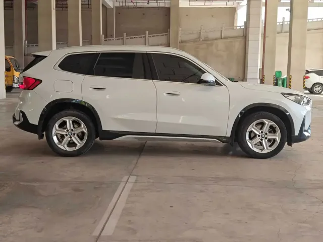 BMW X1 — Фото автомобиля 4