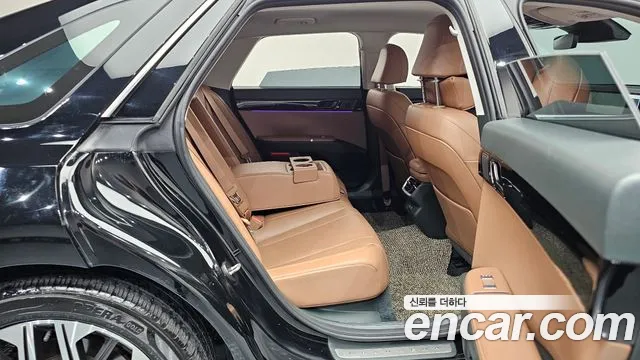 Hyundai Grandeur GN7 — Фото автомобиля 17