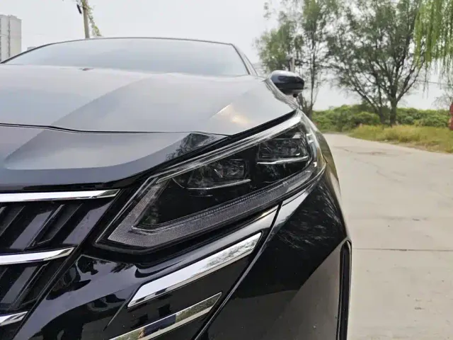 Nissan Teana — Фото автомобиля 5
