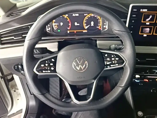 Volkswagen Tiguan L — Фото автомобиля 10