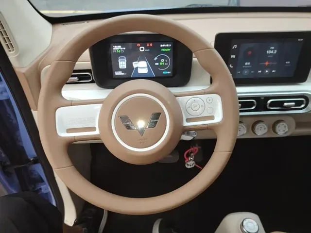 Wuling Hongguang Mini EV — Фото автомобиля 10