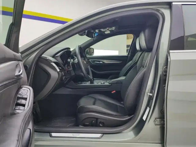 Cadillac CT5 — Фото автомобиля 9