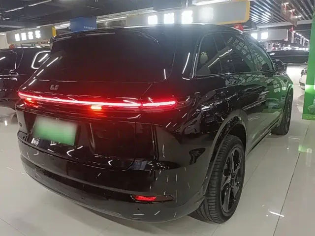 Li Auto L7 — Фото автомобиля 6